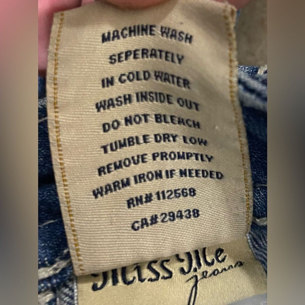 Miss Me 28x34 Bootcut Jeans Embellished back pockets Stretch Denim EUC - Picture 11 of 15